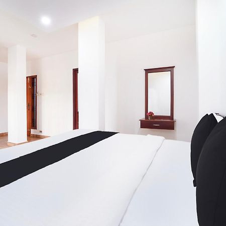 Super Townhouse City Center Ernakulam Kochi Exterior photo